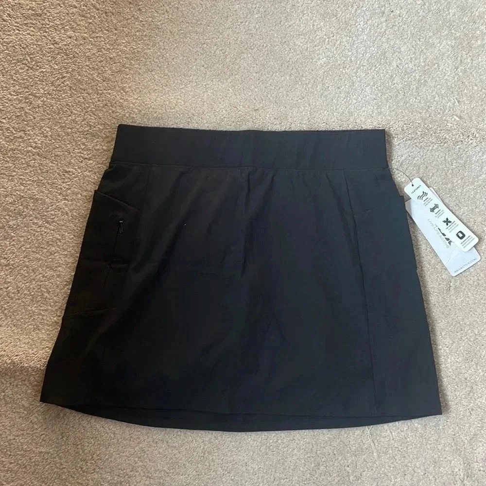 Black‎ Reebok Skort M